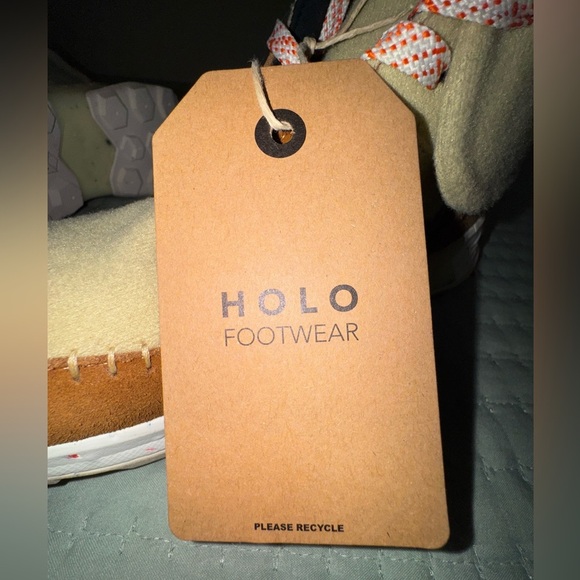 Holo Quorra Boots. Sand color with Orange Accents. Size 6.5 women’s NWT - Picture 9 of 9